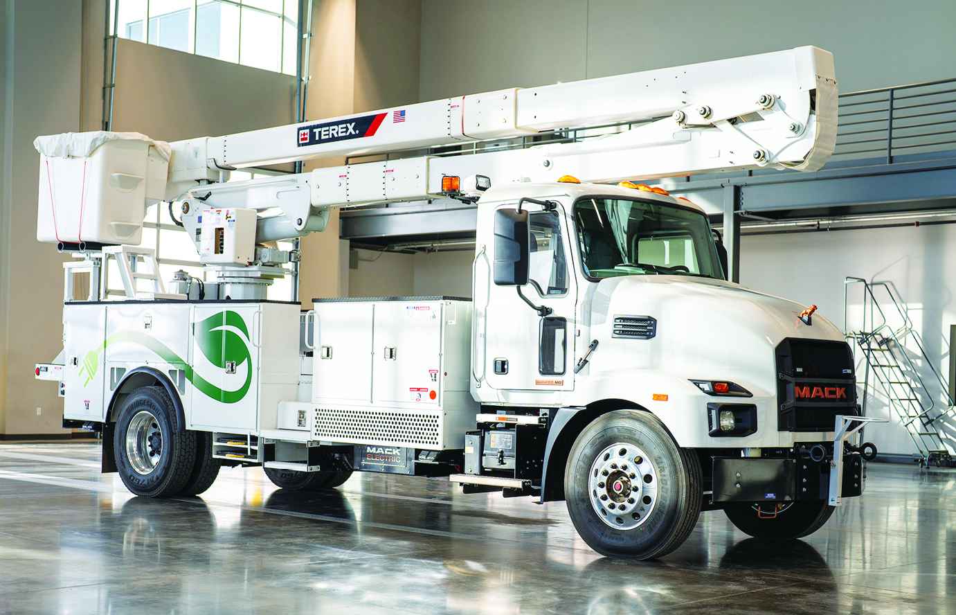 Terex Utilities and Mack Trucks Roll Out a New Medium-Duty Electric Bucket Truck