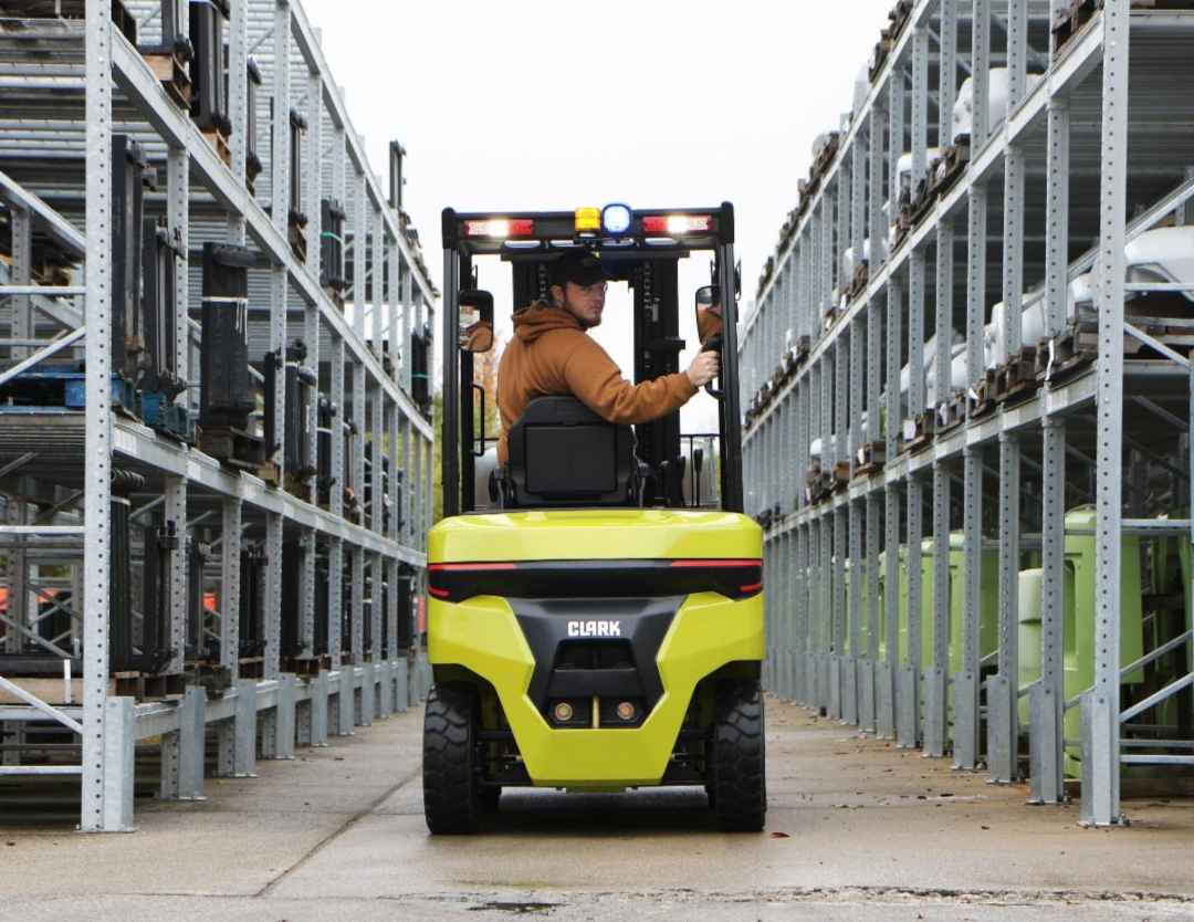 CLARK Launches S25–35XE Renegade Lithium Forklift Line