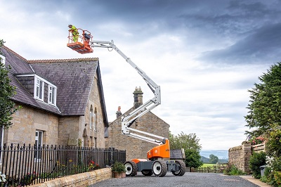 Snorkel Launches Its First Lithium-Powered Rough-Terrain Boom Lift